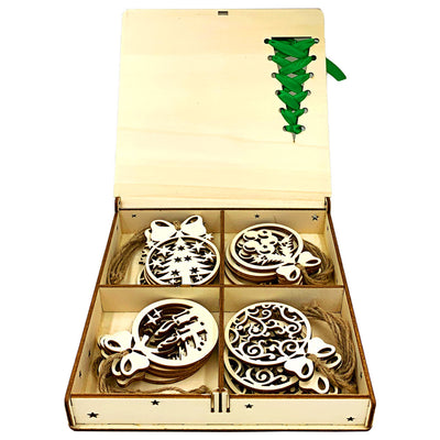 Cutie cu ornamente de craciun lemn