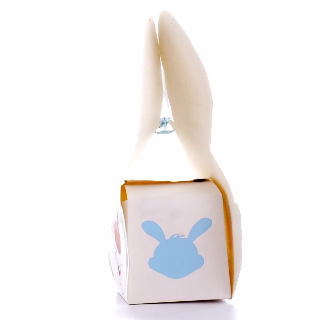 Box of 3D cheerful bunny mugs
