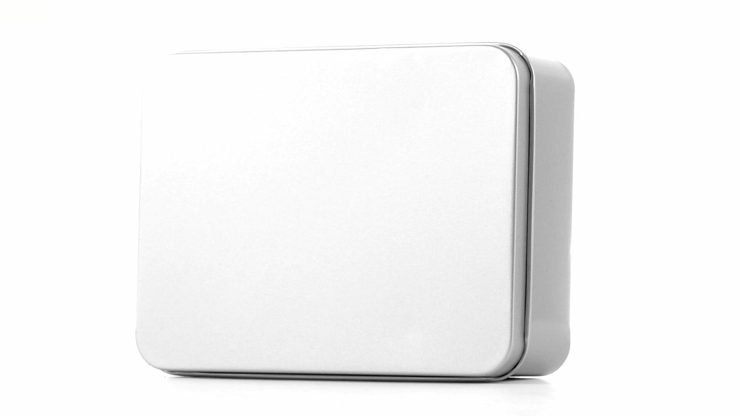 Közepes téglalap alakú fém doboz 12x10x4