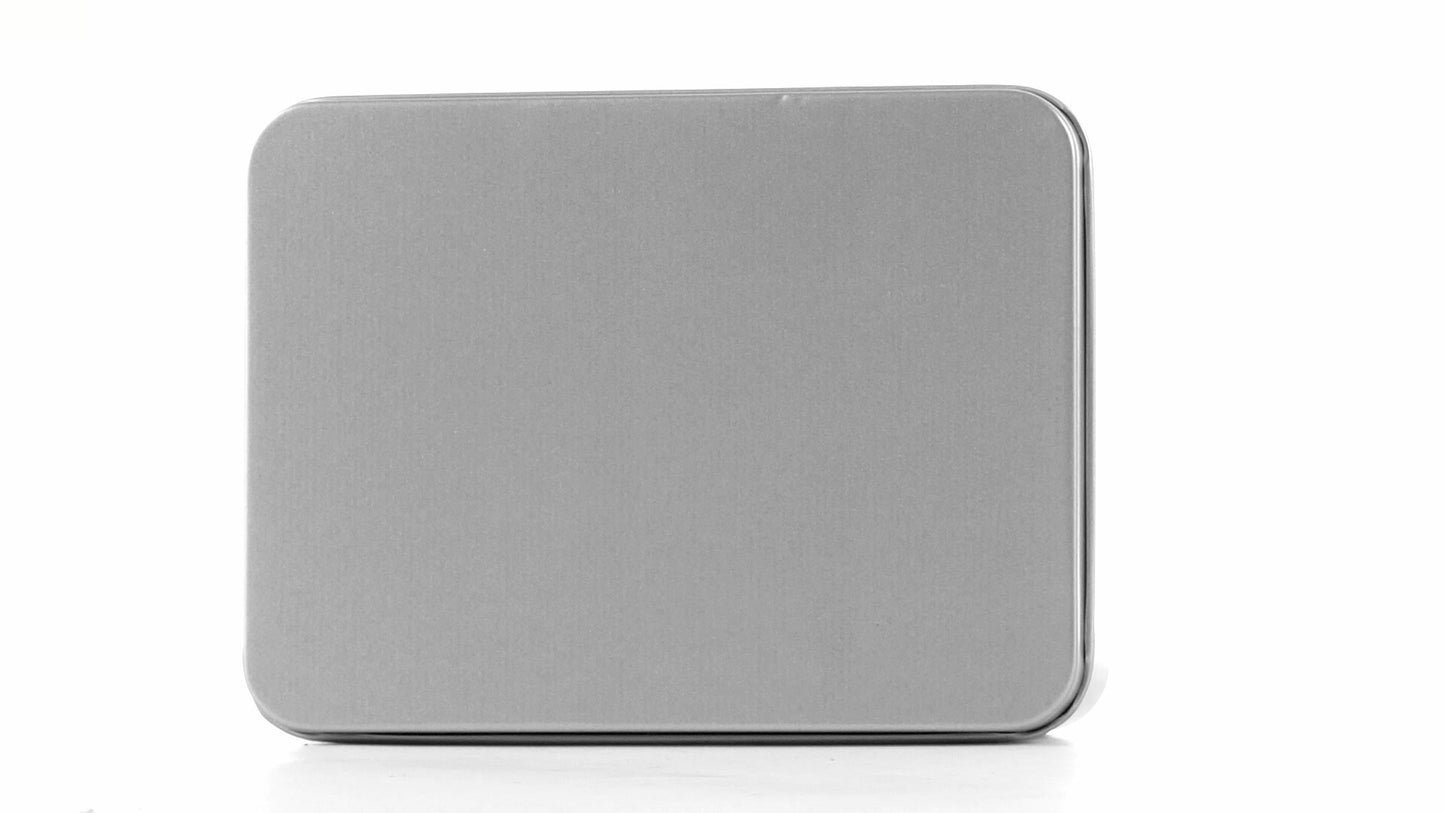Közepes téglalap alakú fém doboz 12x10x4